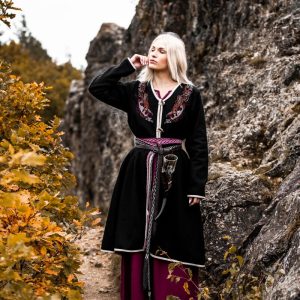 Mantel viking di Birka Skadi